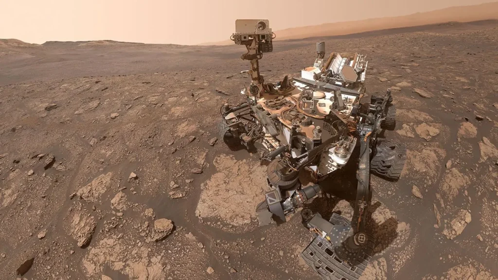Curiosity Rover taking a Selfie - Credit: NASA/JPL-Caltech/MSSS
