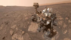 Curiosity Rover taking a Selfie - Credit: NASA/JPL-Caltech/MSSS