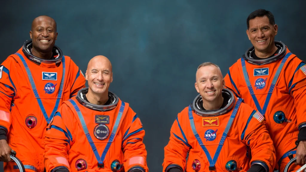 Artemis 3 Crew - Credit NASA